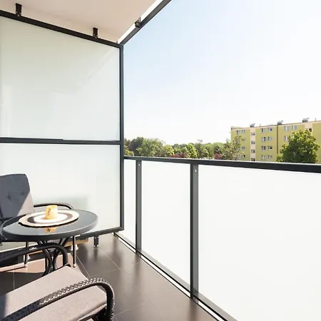 Flat Nr 10 *